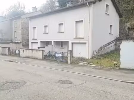 immeuble 10 pièces 200 m²