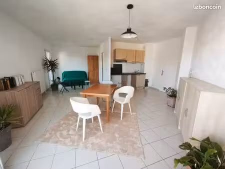 beaux t1 meublé 37m2 + terrasse 14m2  3ème et dernier étage