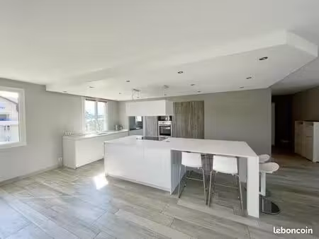 appartement 6 pièces 228 m²