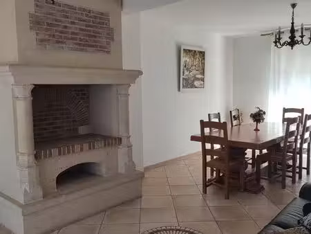appartement 3 pièces avec grande terrasse et parking privé