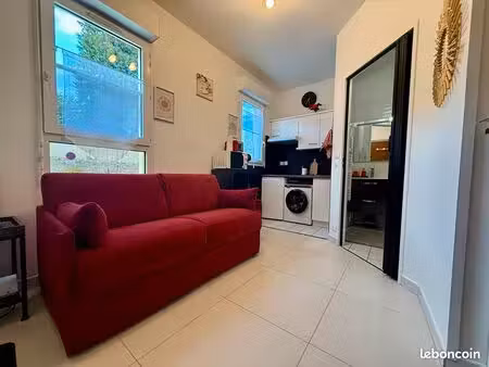 studio 1 pièce 12 m²