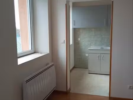 logement 3 pièces+cuisine
