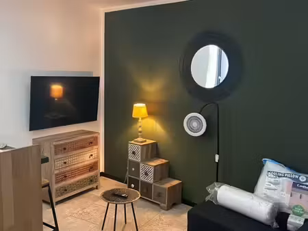 à louer – studio meublé moderne