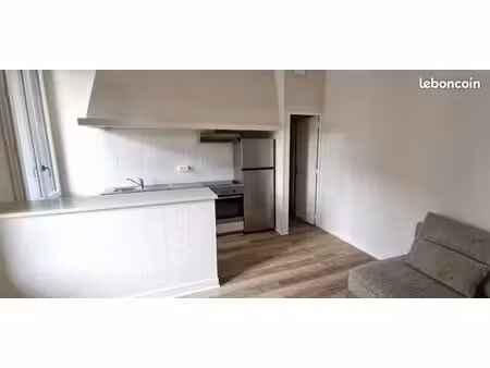 charmant et très lumineux t2 de 35 m2 avec clim