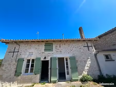 maison en pierre a louer (non meublée)