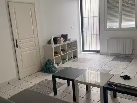 ° garibaldi. t3 meuble cuisine équipée + 2 chambres. 840 h.c