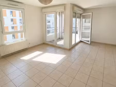 appartement 3 pièces 69 m²