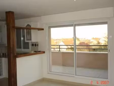 particulier loue appartement de 69m² avec terrasse