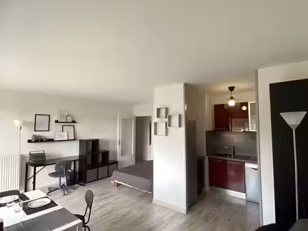 studio meublé 37m² - balcon  dressing  vue dégagée