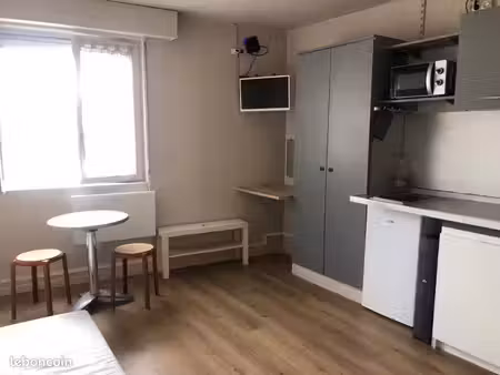 studio meublé