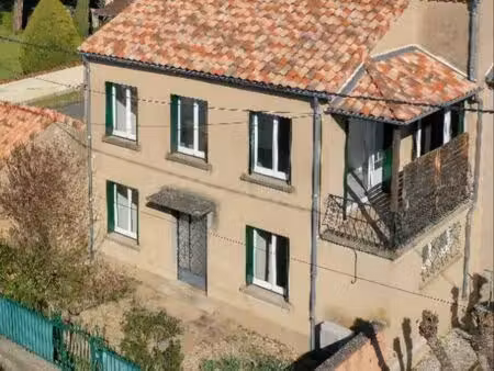 maison 120m2  2 chambres  1 bureau  climatisation  petit jardin