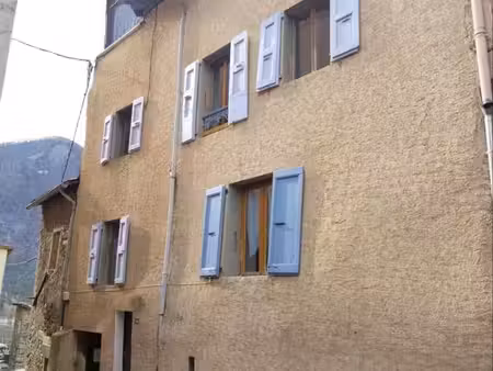 maison de village remollon