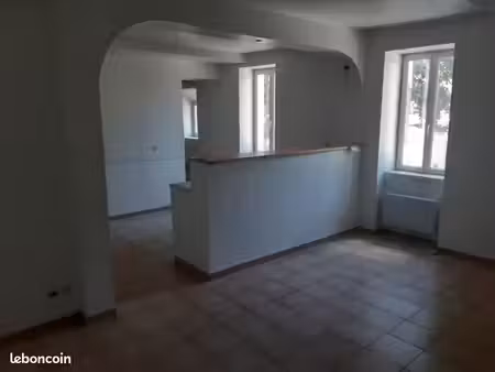 maison de ville -63m2 - 550