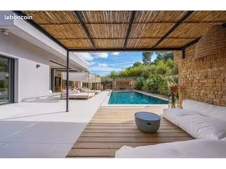 villa contemporaine avec piscine à débordement  à 12 min d’aix – ventabren