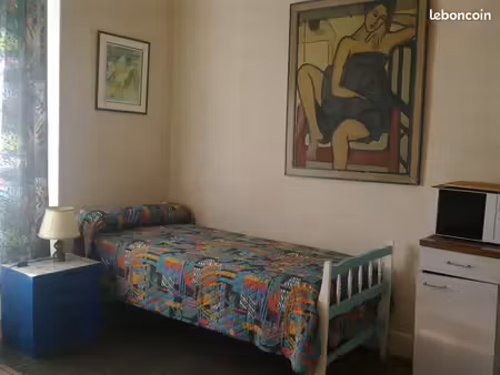 loue chambre meublée