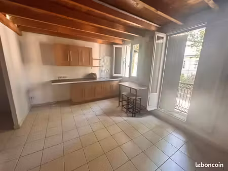 studio 1 pièce 29 m²