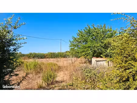 location terrain agricole  cloturé  eau forage