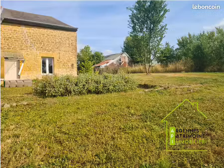 parking/box 136 m² haudrecy