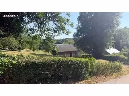 grange avec caves et terrain à vendre