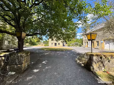maison 10 pièces 327 m²