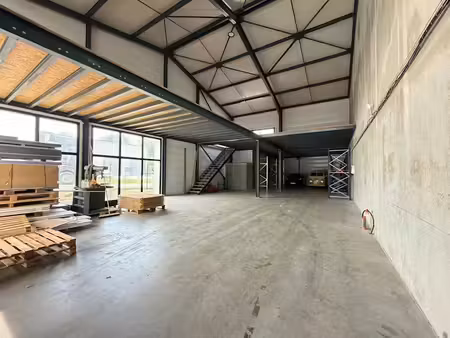 location locaux professionnels 2 pièces 328 m² à charvonnex (74370)  3 165 €