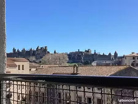 vente d’un appartement meublé avec vue sur la cité médiévale