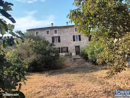 maison 6 pièces 184 m²