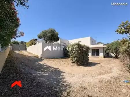 maison 8 pièces 206 m²