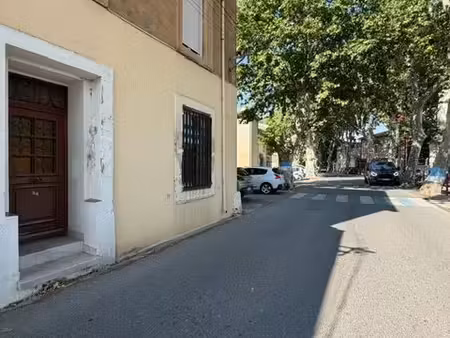 local commercial 58 m² canet