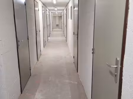 loue cave 6m2 dans immeuble de standing  très saine