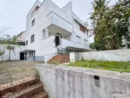 maison d’architecte de caractère – 266 m² habitables – terrain de 1 960 m²