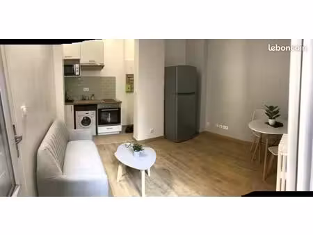 aubervilliers – t2 vendu libre – métro l7 à 200 m