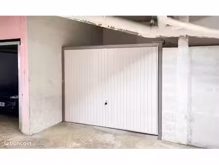 box fermé résidence sécurisé