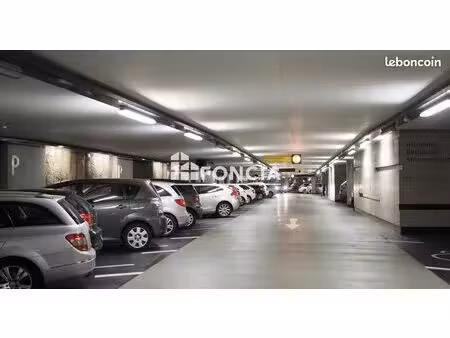 emplacement parking au sous sol de la residence