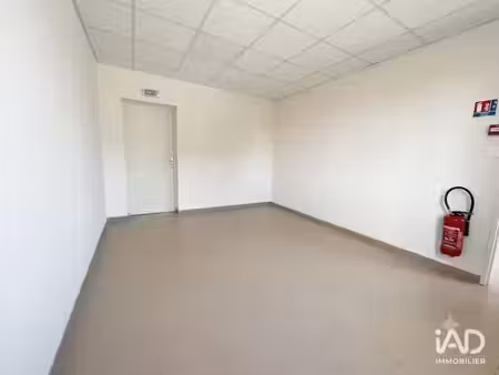 location locaux professionnels 0 pièces 210 m² à la chevallerais (44810)  1 640 €