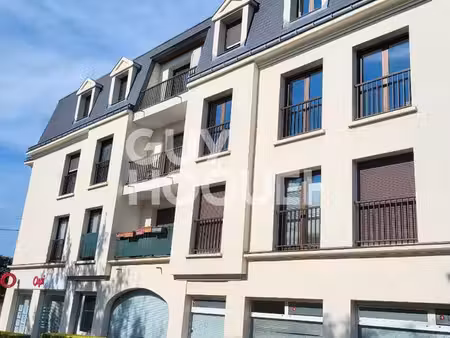 studio 1 pièce 28 m²