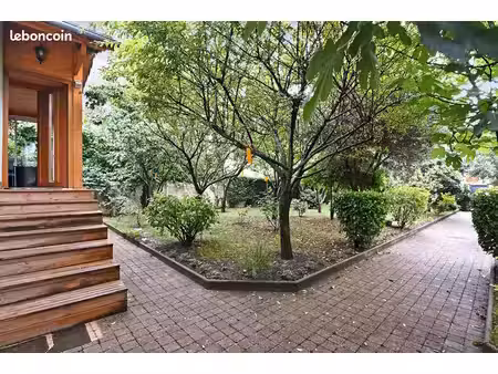 maison 5 pièces 150 m²
