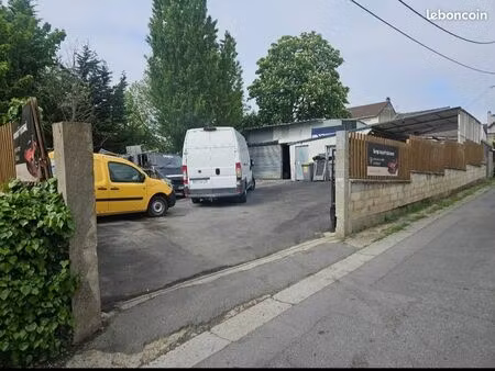 vendre fond commerce / au parts sociales de la société sas carla auto