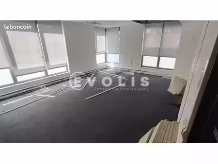 bureaux 200 m²