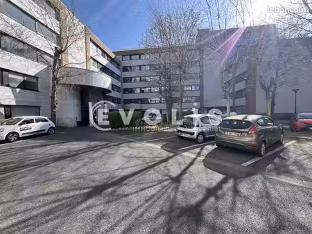 bureaux 137 m²