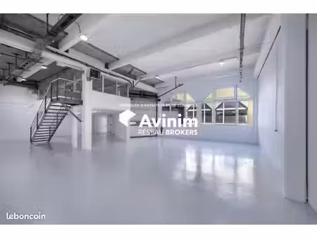 local 620 m² aubervilliers