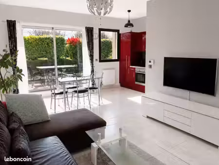 ◊ t2 48 m² avec jardin privatif et terrasse – climatisation daikin réversible neuve – 2 pa