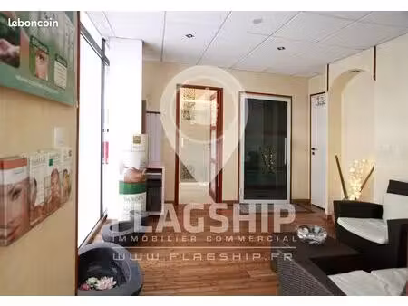 boutique 94 m² cachan