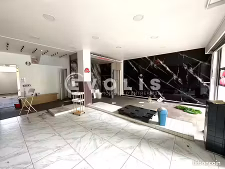local commercial 100 m²