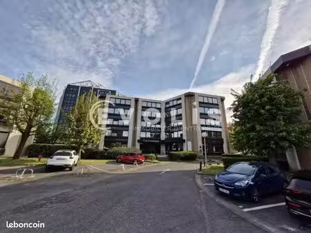 bureaux 562 m²