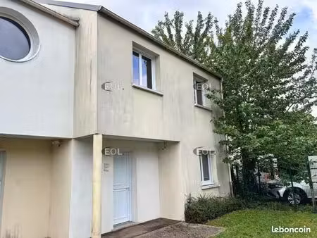 local bureaux 270 m²
