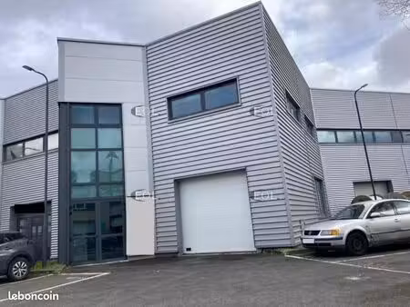 local d'activité 388 m²