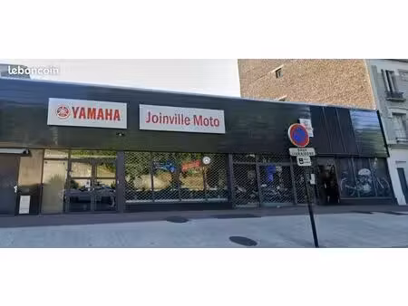 commerce autos 363 m²