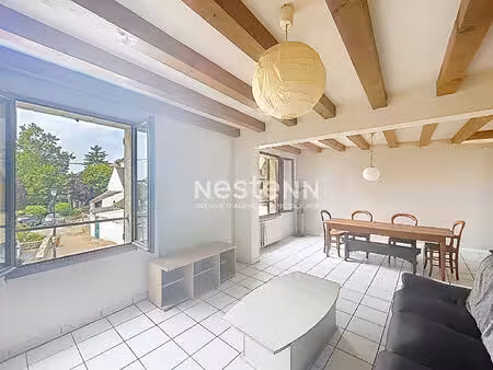 saint-fargeau village - duplex 2 chambres avec terrasse et place de parking privative - pr