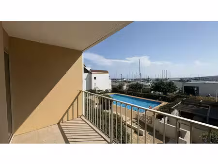 appartement deux pièces de 27 m² avec terrasse et parking
